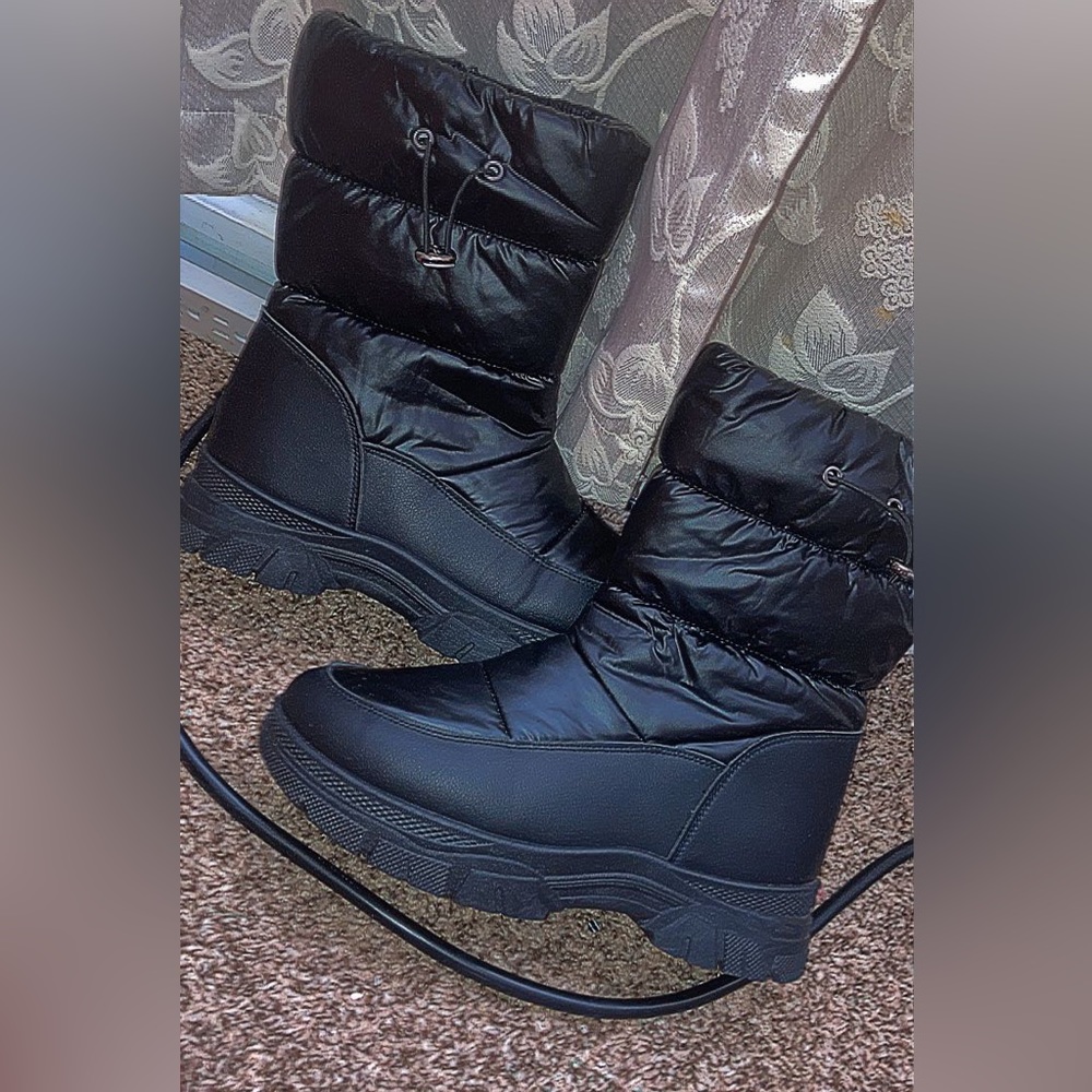 Black Snow Boots